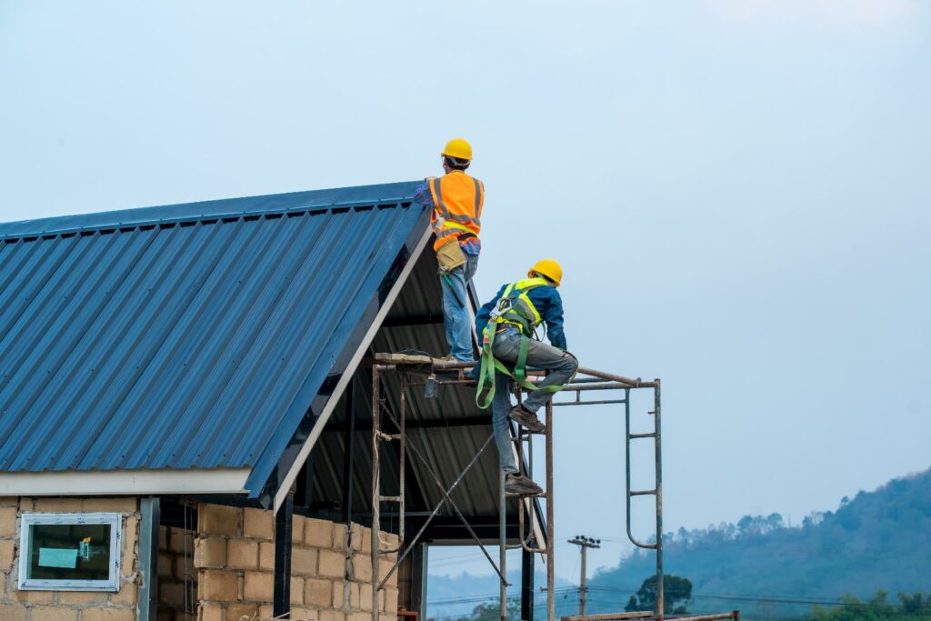 Top Picks for Urgent Commercial Roof Replacement Services