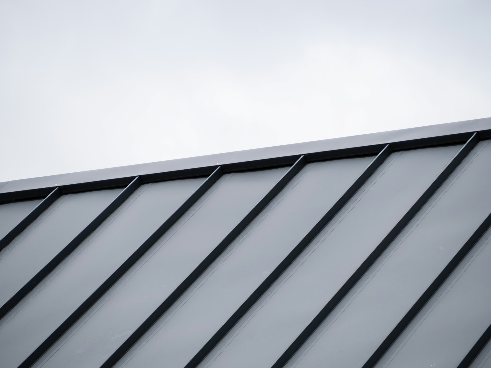3 Reasons Metal Roofs Last Longer Than Others