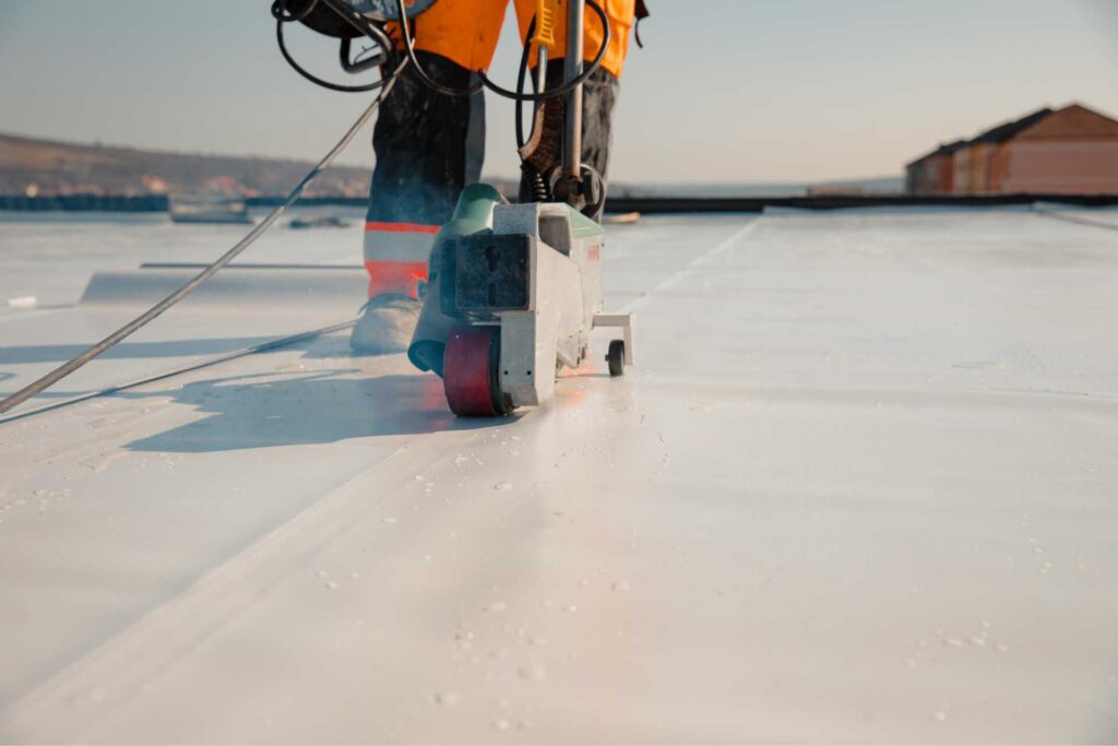 Top Tips for Repairing Flat Commercial Roofs